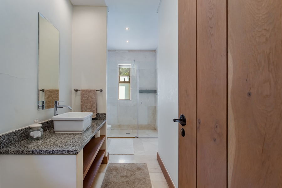 4 Bedroom Property for Sale in Lemoenkloof Western Cape